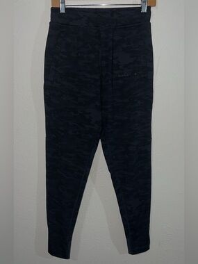 Alphalete Men's Performance Dark Navy Camo Joggers No Tag Size Small